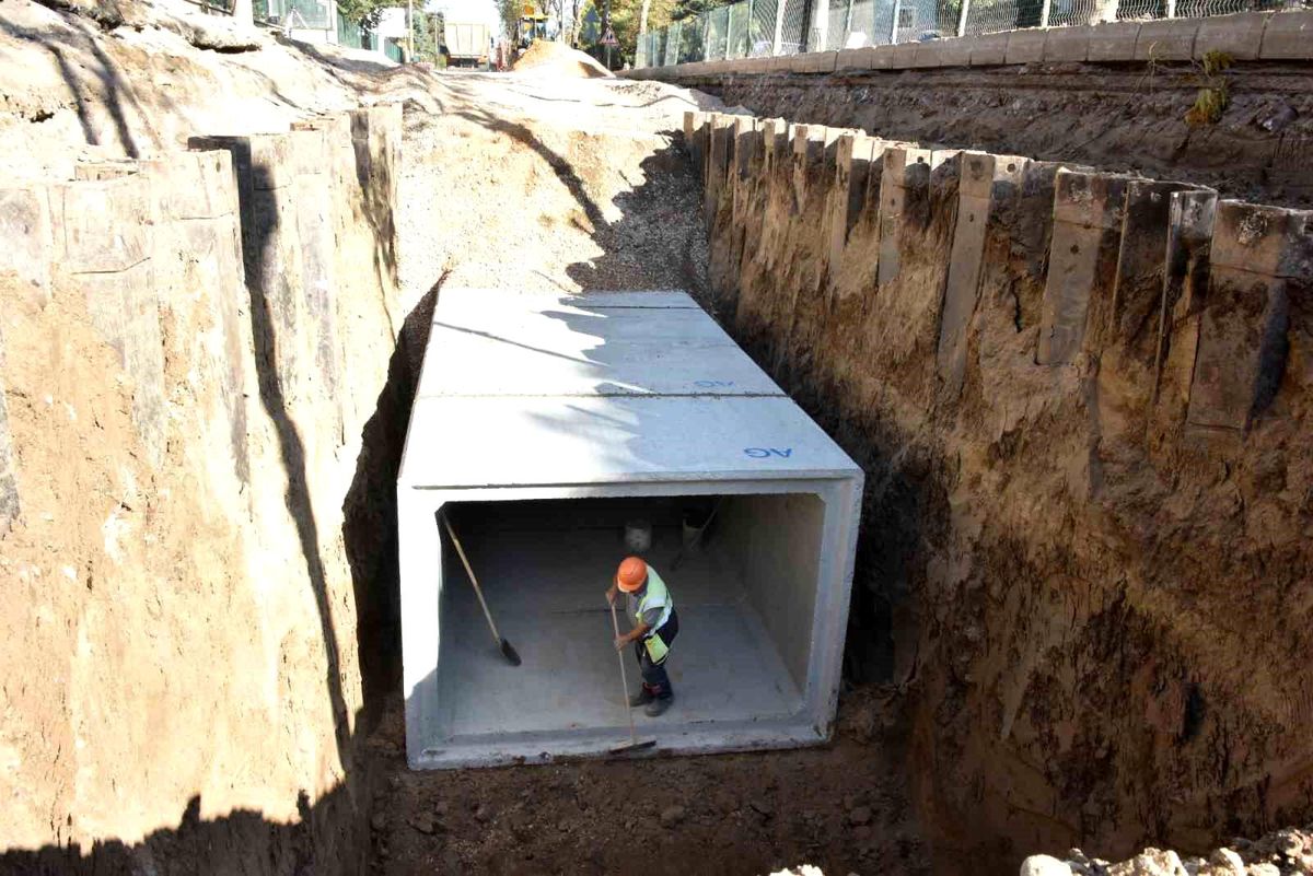 Bursa'da Altyapı Yenileme Çalışmaları Hız Kesmeden Devam Ediyor