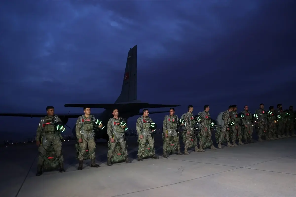 Erciyes 2023 Tatbikatı gece atlayışıyla başladı