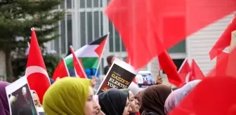 Gaziantep Üniversitesi Öğrencileri İsrail'in Gazze'deki Hastaneye Saldırıyı Protesto Etti