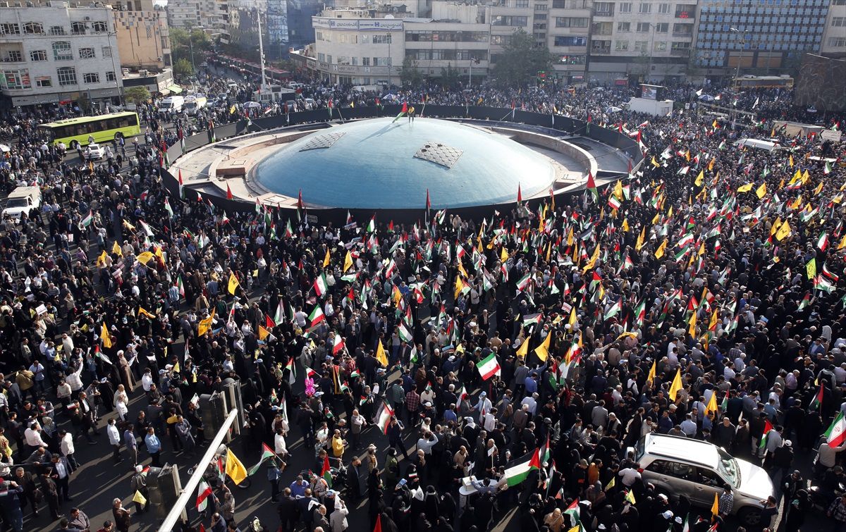 İran'da İsrail'in Gazze'deki Hastane Saldırısı Protesto Edildi
