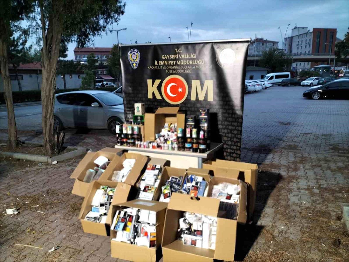 Kayseri'de Kaçakçılık Operasyonu: Binlerce Makaron Ele Geçirildi