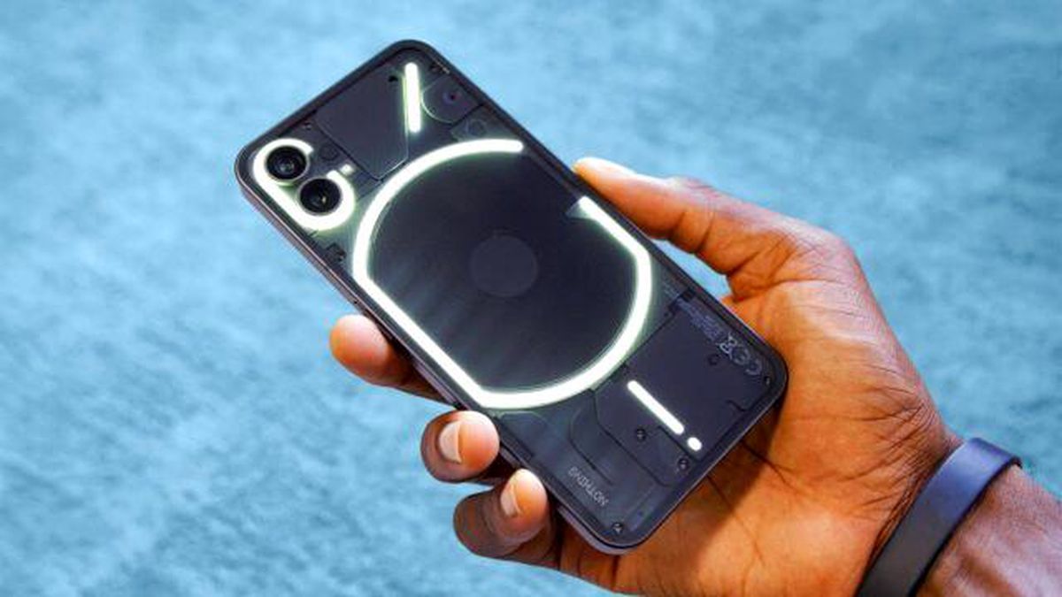 Nothing Phone (1) için yeni güncelleme yayınlandı