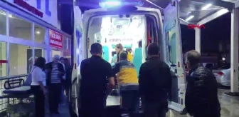 Saimbeyli'de kafa kafaya çarpışan otomobillerde 7 kişi yaralandı