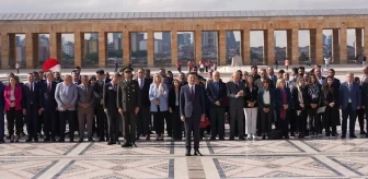 CHP İstanbul İl Başkanı ve Yönetimi Anıtkabir'i ve Deniz Gezmiş'in Mezarını Ziyaret Etti