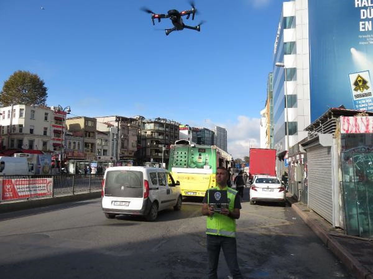 Kadıköy'de Yayalara Yol Vermeyen Sürücülere Drone Destekli Denetim