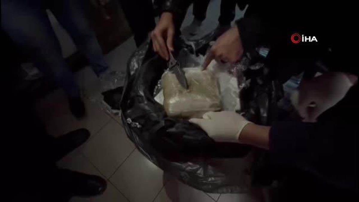 Diyarbakır'da Zulalanan 35 Kilo Esrar İstanbul'a Gönderilirken Ele Geçirildi