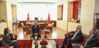 Kılıçdaroğlu, Türk Demokrasi Vakfı Başkanı Uzun'u kabul etti