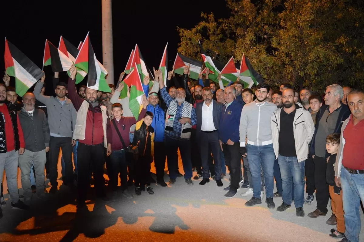 Savur'da İsrail'in Gazze'deki Hastaneye Saldırısını Protesto