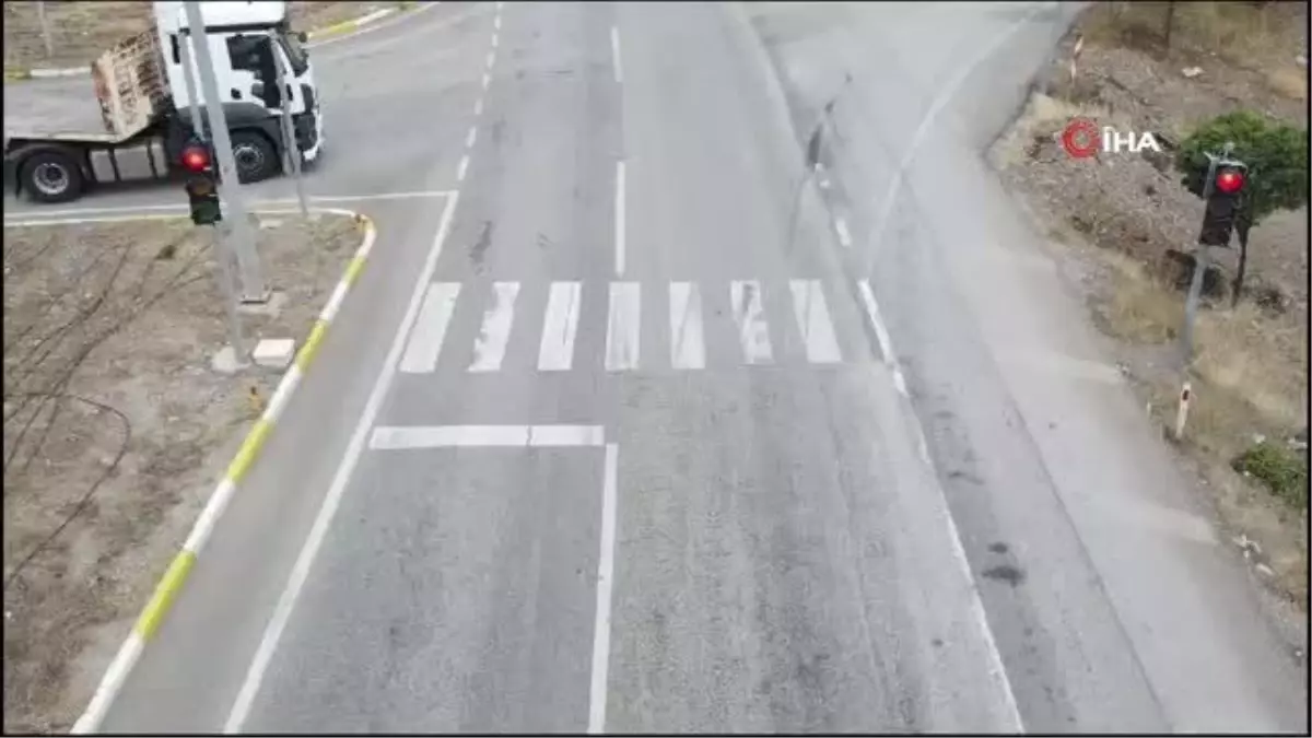 Erzincan'da 'ölüm kavşağı'nda drone ile trafik denetimi yapıldı