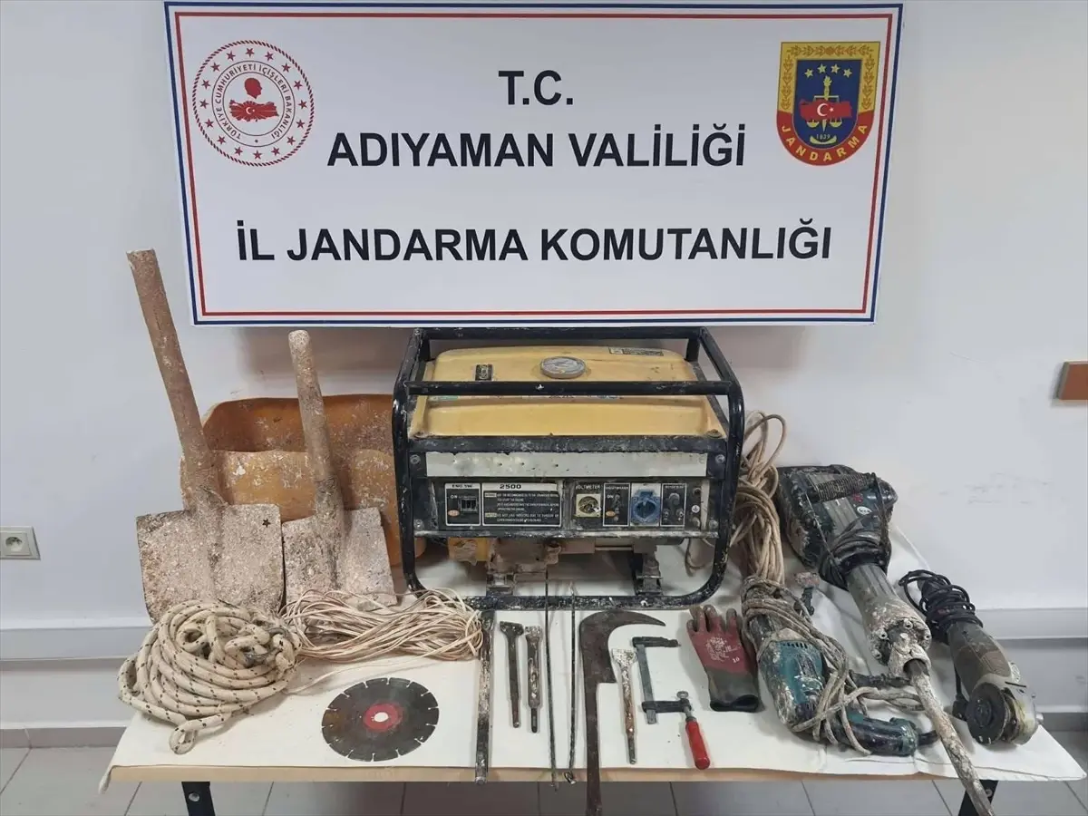 Adıyaman'da Kaçak Kazı Yapan 5 Kişi Gözaltına Alındı