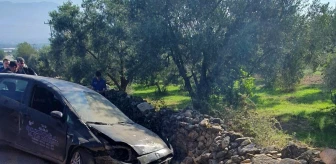 Aydın'da sürücü kursu otomobili kaza yaptı, 2 kişi yaralandı