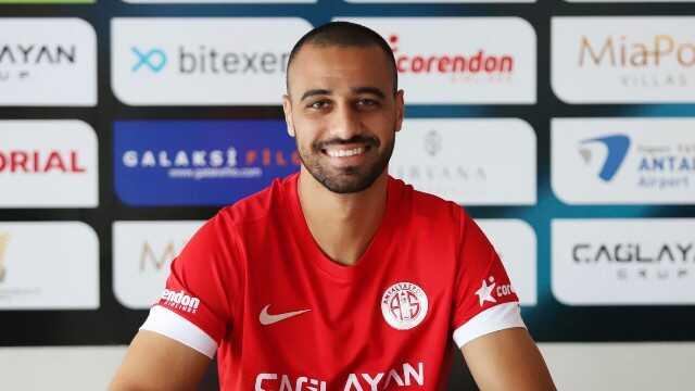 Filistin için saygı duruşu yapmak istemeyen 2 Süper Lig futbolcusundan maça çıkmama kararı