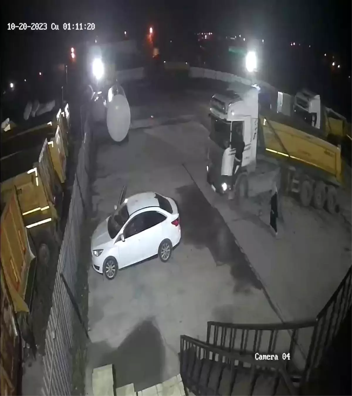 İstanbul'da hafriyat kamyonuyla kovalamaca: 9 yaralı