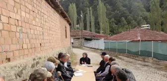 Hamamözü Kaymakamı Şeyma Şendur, köyleri ziyaret ediyor