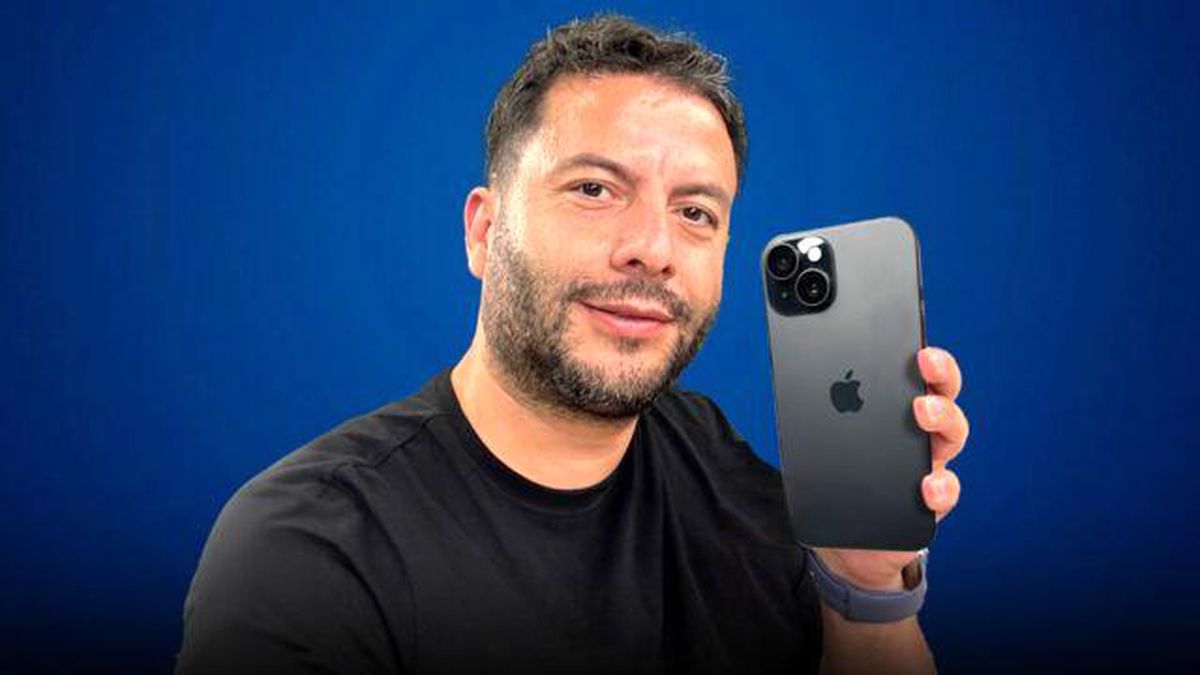 Apple'ın Wonderlust etkinliğinde tanıttığı iPhone 15 modelinin kutu açılımı