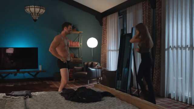 Kıvanç Tatlıtuğ ve Serenay Sarıkaya'nın Aile dizisindeki yatak sahnesi tepki çekti Kıvanç Tatlıtuğ ve Serenay Sarıkaya'nın Aile dizisindeki yatak sahnesi tepki çekti