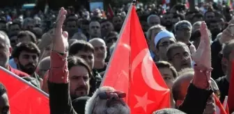 İzmit'te Binlerce Kişi Filistin'e Destek Yürüyüşü Yaptı