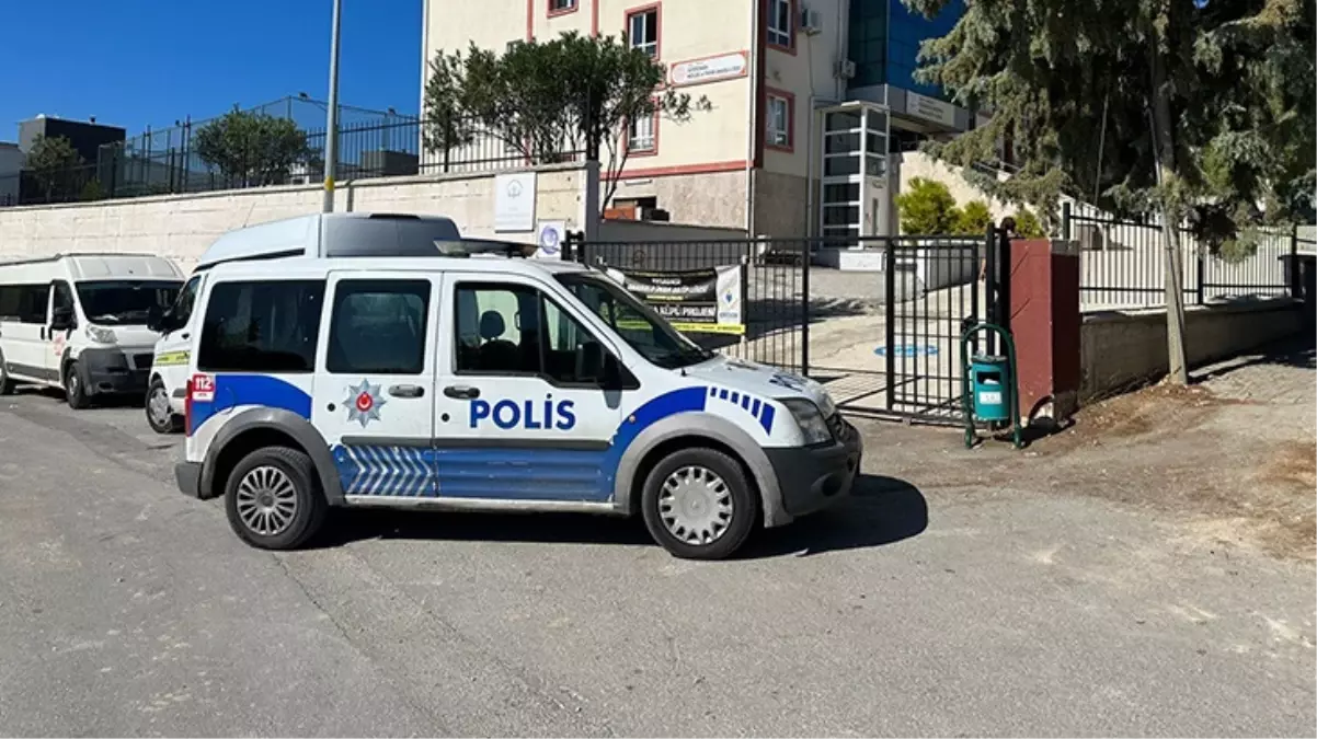 Aydın'da öğrenci tuvaletine kamera koyduğu iddia edilen hizmetli tutuklandı