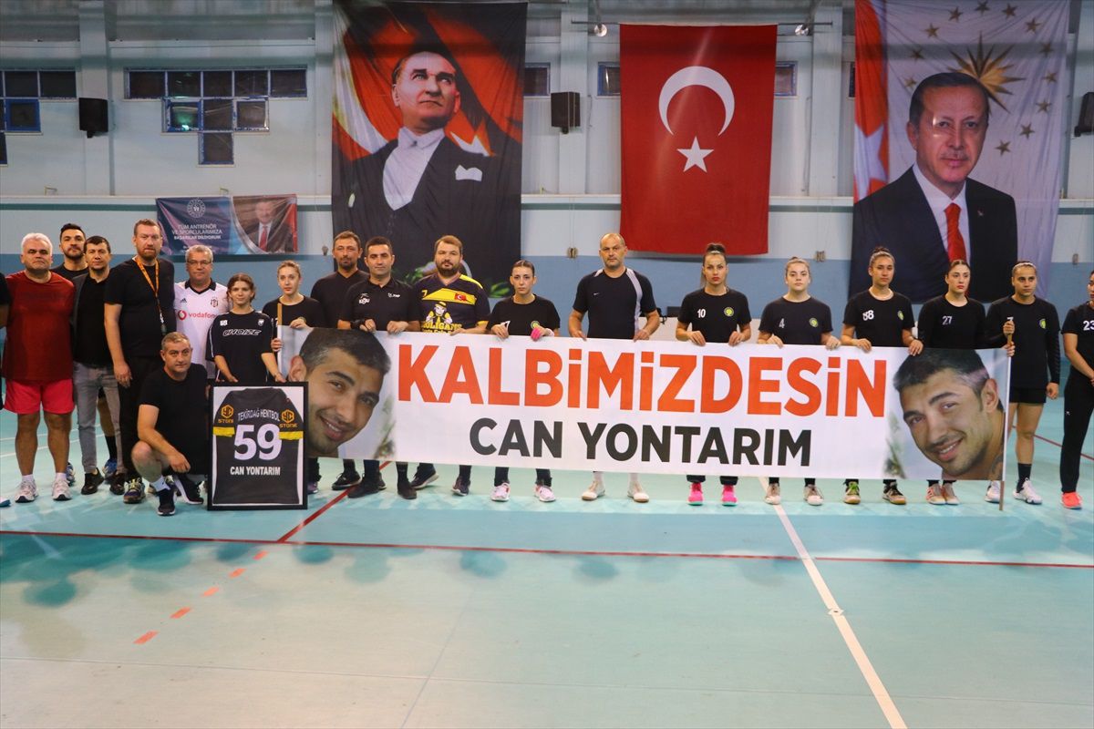 Can Yontarım Anısına Gösteri Maçı Düzenlendi