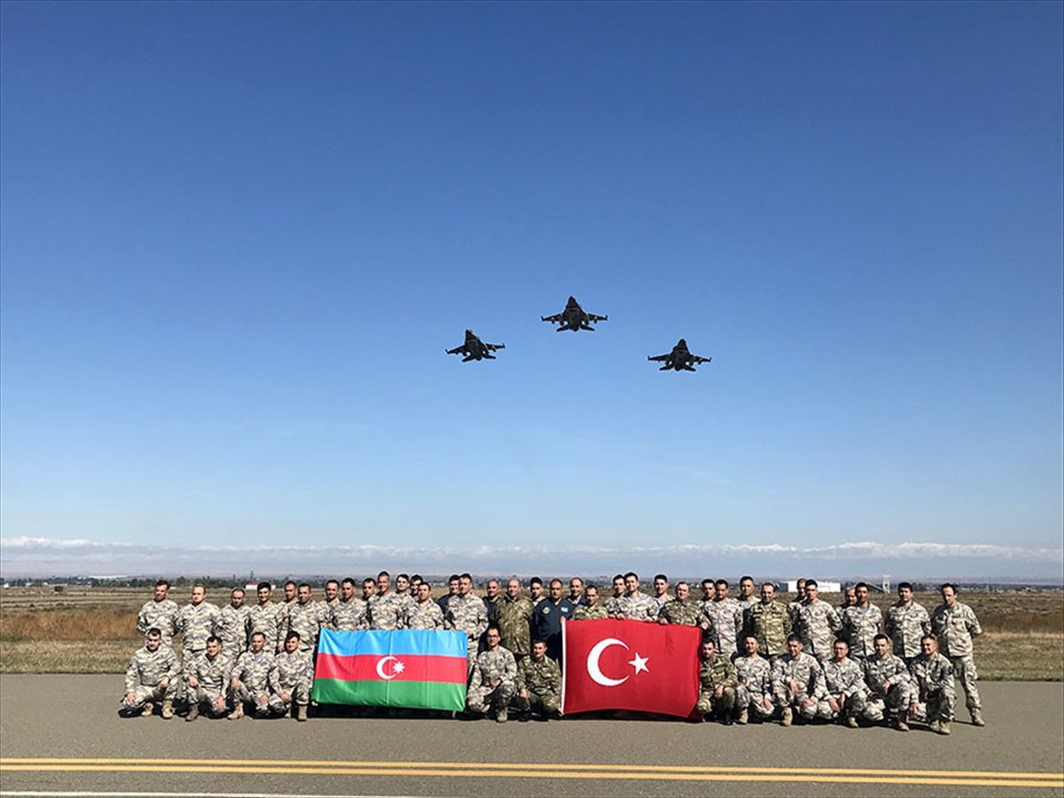 Türk F-16 Uçakları Azerbaycan'a Geldi