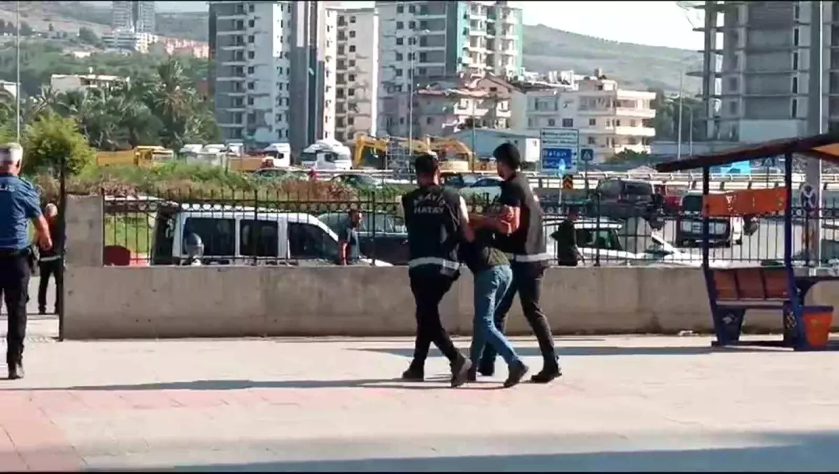 İskenderun'da yüksekten düşen şahıs cinayete kurban gitti
