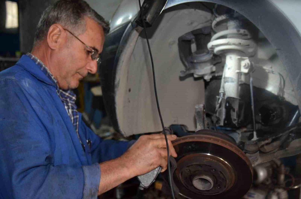 Malatya'da Araç Sürücüleri Kışlık Bakım İçin Sanayiye Akın Etti
