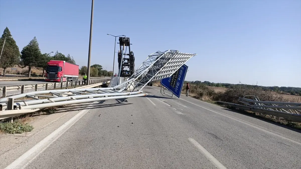 Edirne'de Kaçakçılık Operasyonu: 3 Şüpheli Gözaltına Alındı