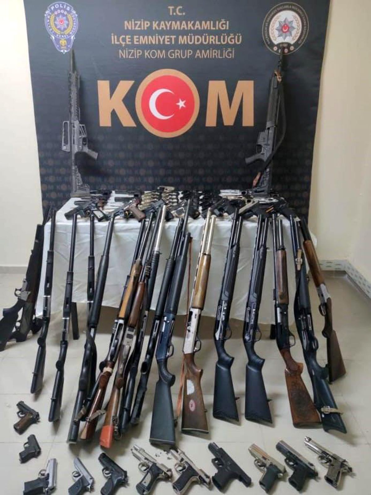 Gaziantep'te Av Bayisinde Kaçak Silah Operasyonu