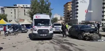 İslahiye'de kavşakta iki otomobil çarpıştı: 1 yaralı