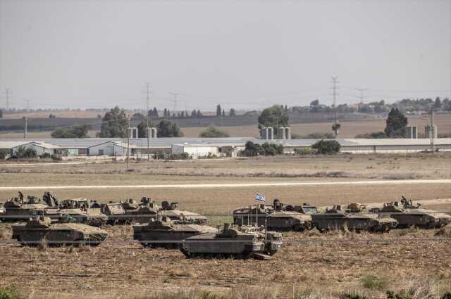 İsrail, Gazze'ye kara harekatı için hazırlıklarını sürdürüyor