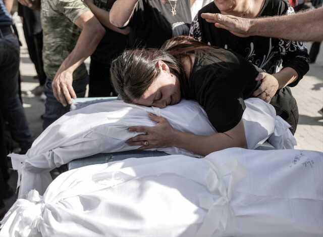 İsrail ordusu, Gazze'de kiliseye yaptığı saldırıyı 'sivil zayiat' olarak tanımladı