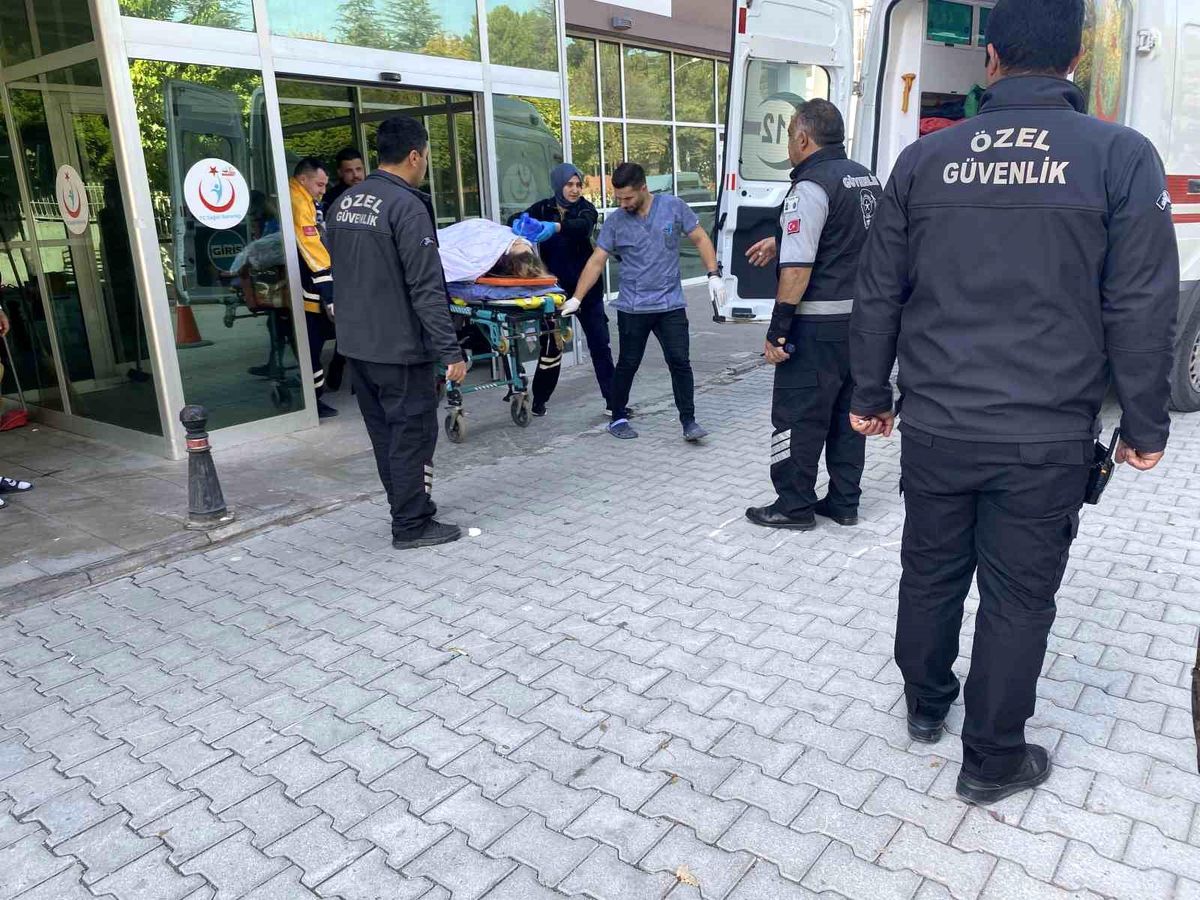Konya'da minibüs kazası: 2 kişi yaralandı