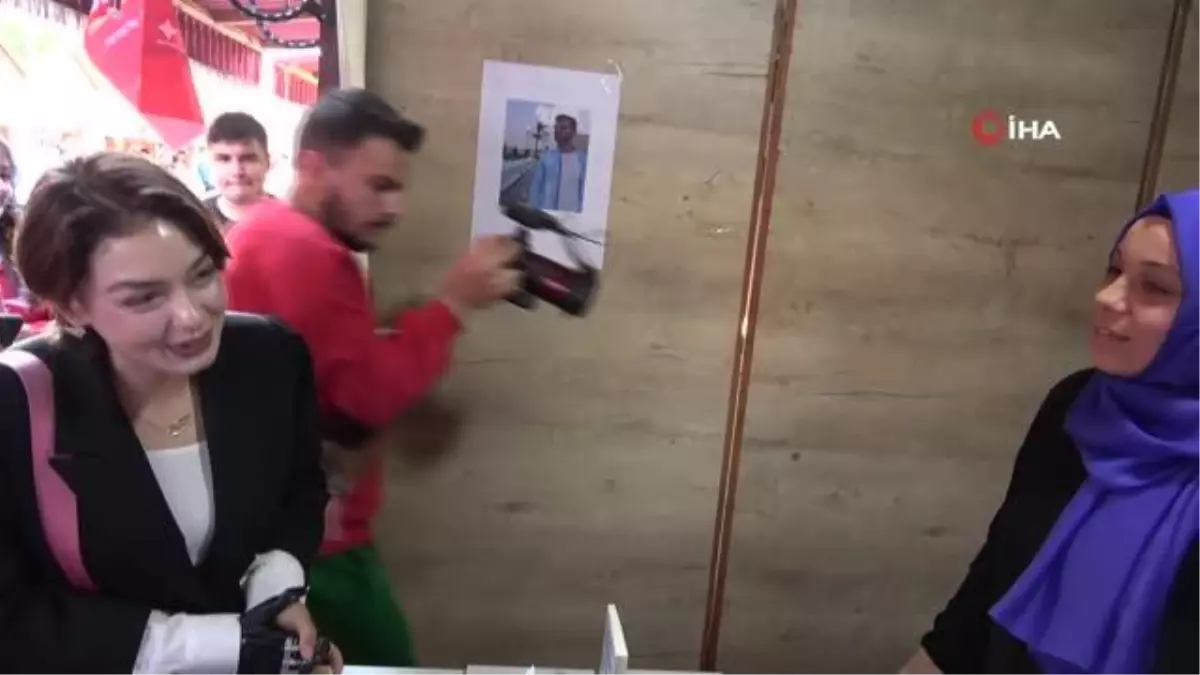 Yarışmada 1 milyonu kazanan Rabia Batman'da kitap fuarına katıldı