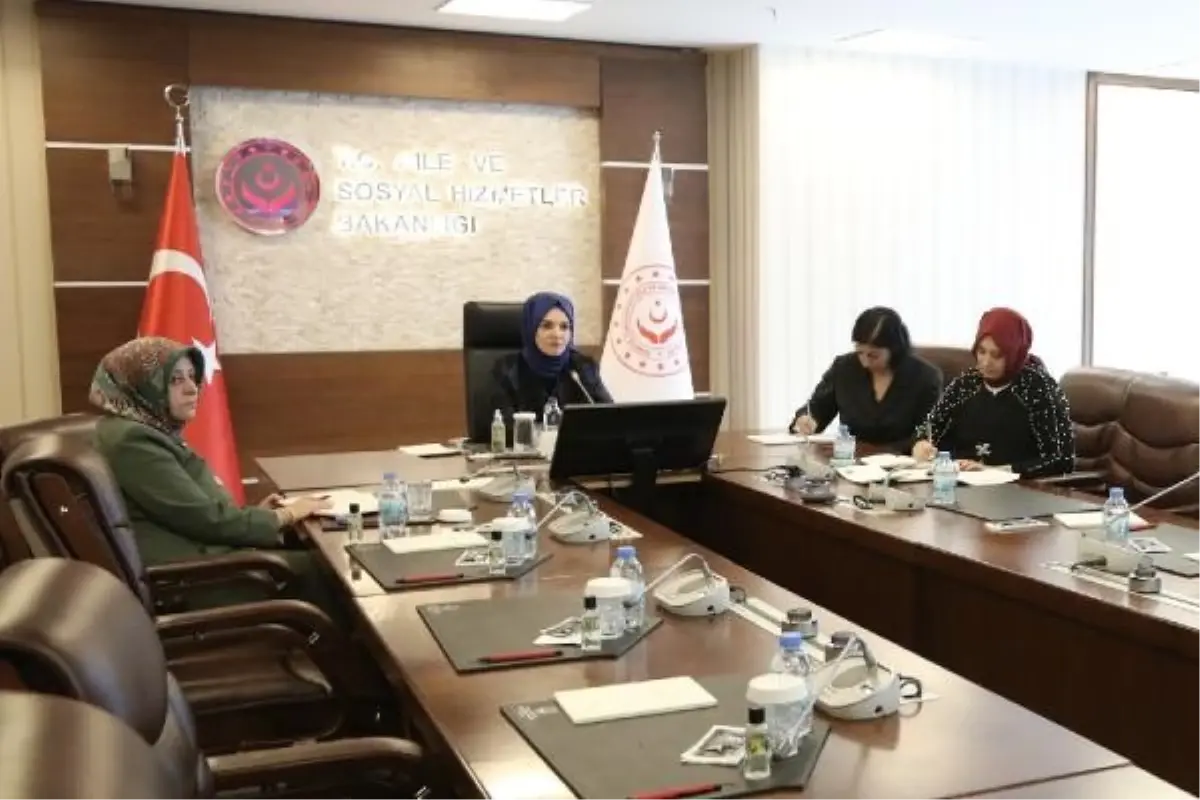 Bakan Göktaş, Filistinli mevkidaşlarıyla çevrimiçi görüşmeler yaptı