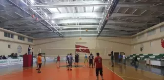 Bingöl'de 100. Yıl Cumhuriyet Kupası Voleybol Turnuvası Yapıldı