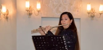 Şefika Kutluer, depremzedelere yardım için konser verdi