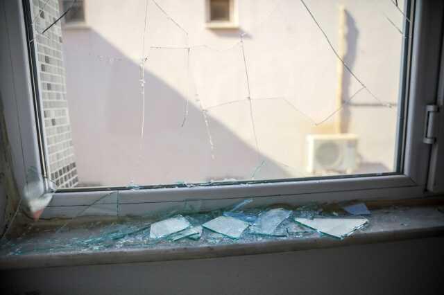 Engelli oğluyla yaşayan kadın, kiracı olduğu evde kabusu yaşadı