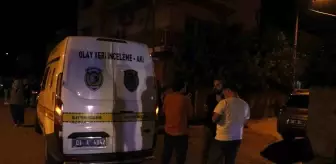 Adana'da dönerci dükkanına silahlı saldırı: Baba ve oğul yaralandı