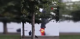 Bakırköy'de lüks tekne alevlere teslim oldu, o anlar kamerada
