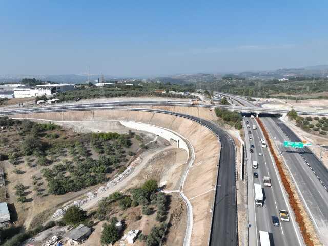 Bursa Büyükşehir Belediyesi, DOSAB Kavşağı'ndaki Ulaşım Sorununu Çözüyor