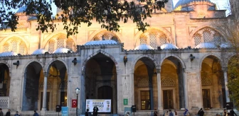 Fatih Şehzadebaşı Camisi'nde Gazze için 'Kardeşlik Sofrası' kuruldu