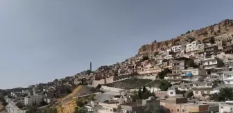 Mardin'de betonarme binaların yıkımı devam ediyor