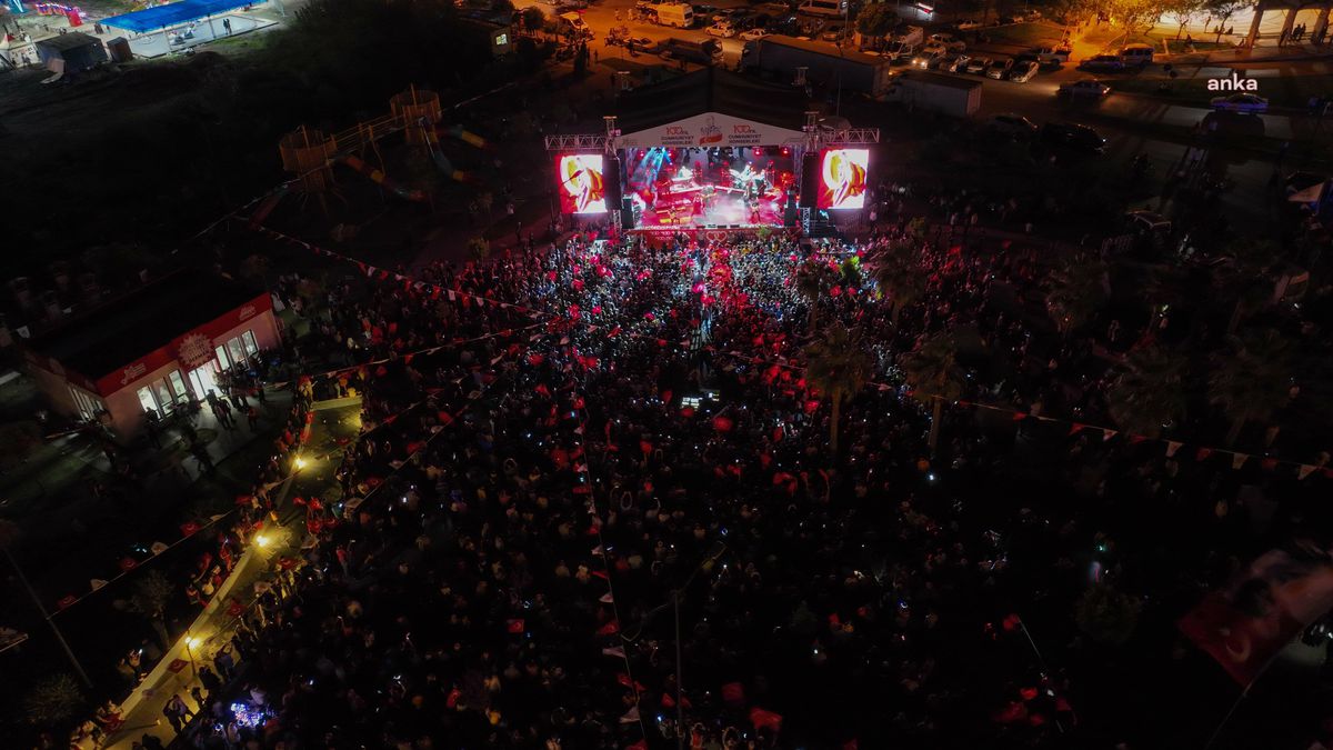 Cumhuriyet'in 100. Yıl Coşkusu Adana'yı Sardı