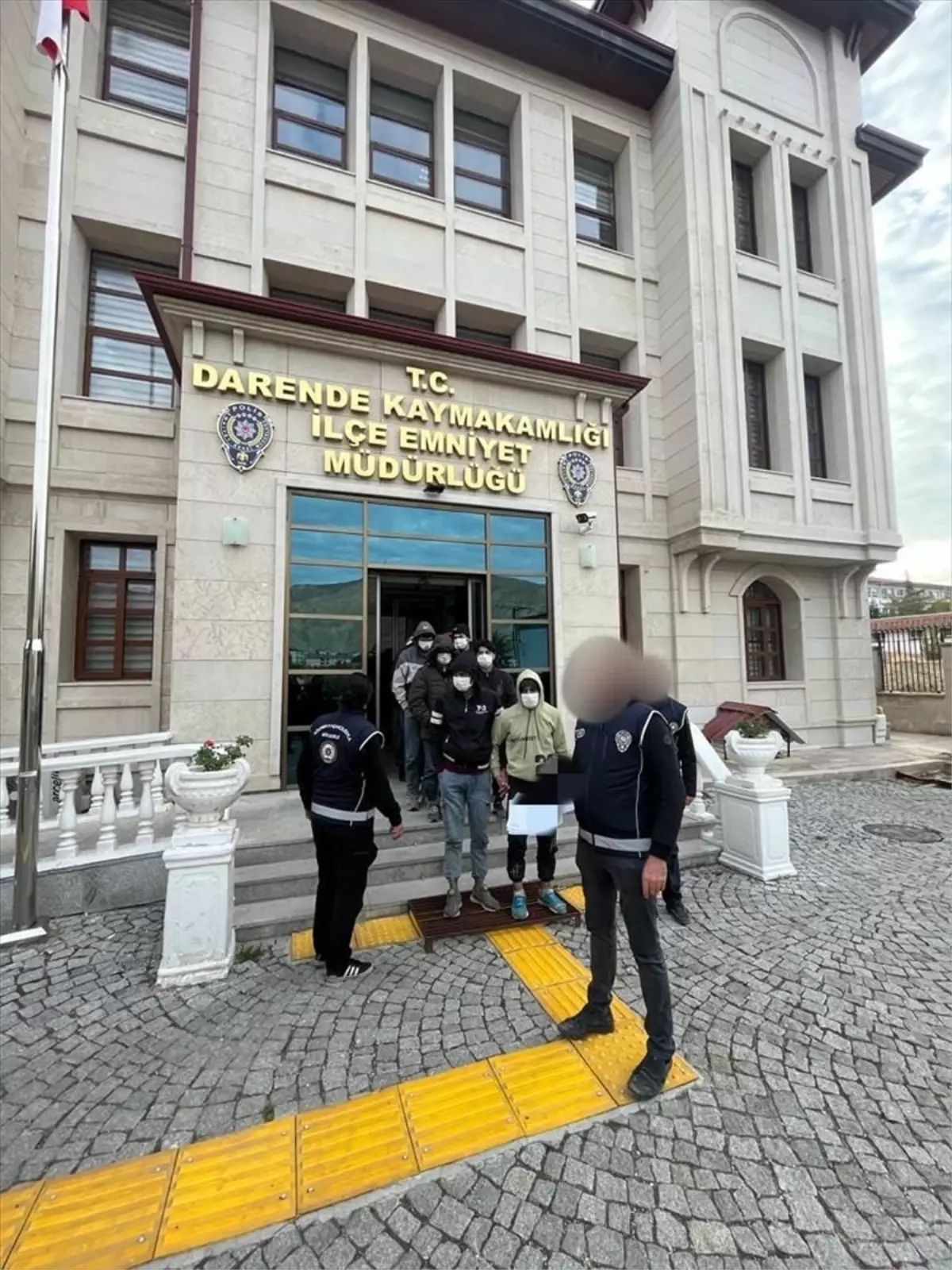 Malatya'da 13 Afgan uyruklu yakalandı, olayla ilgili 2 şüpheli tutuklandı