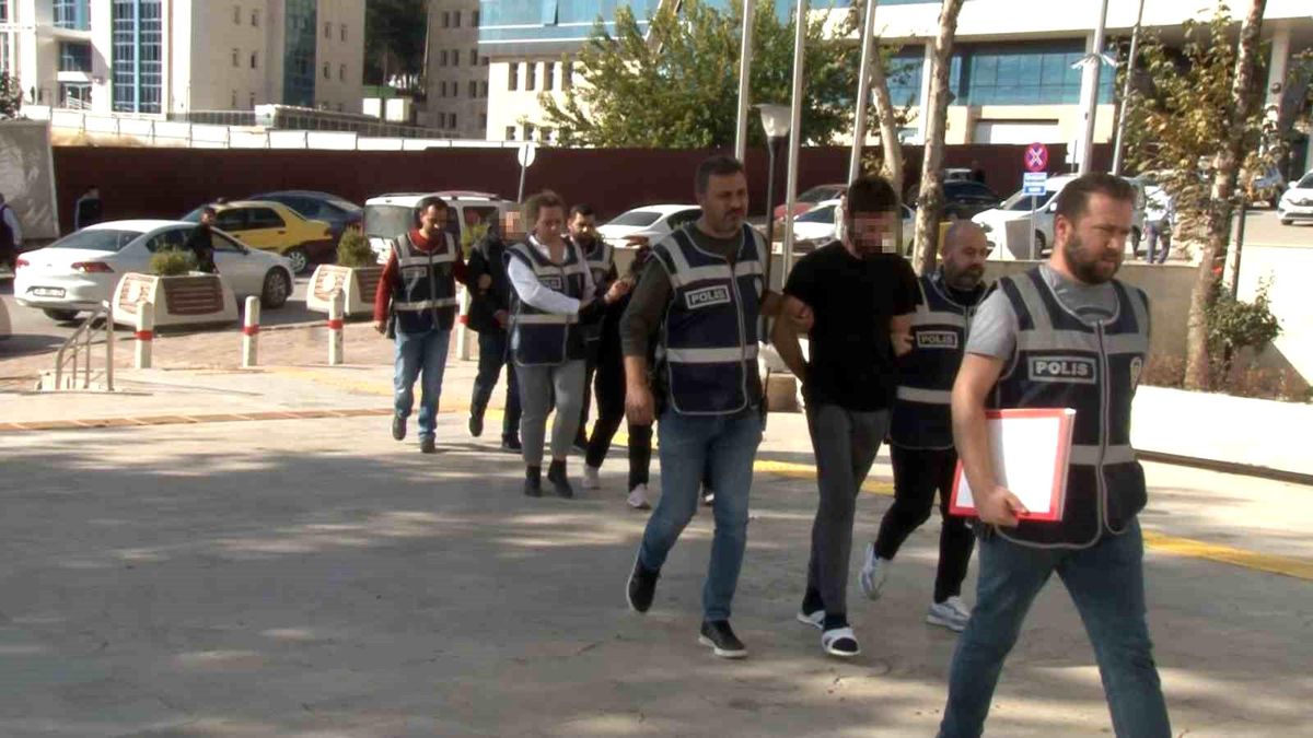 Şehidin evini soyan 3 hırsız, 312 saatlik kamera incelemesinin ardından yakalandı