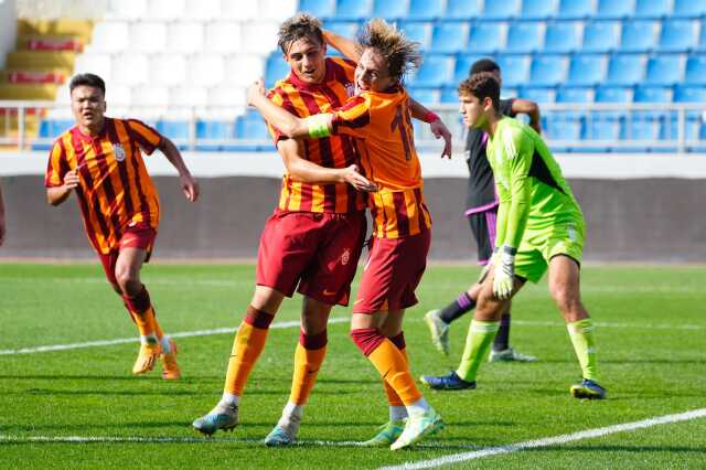 U19'da Galatasaray, Bayern Münih'i 2 golle geçti