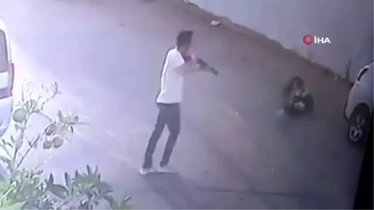 Üniversiteli genç kıza pompalı tüfekle kurşun yağdırdı... O anlar kamerada