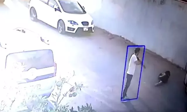 Mersin'de Üniversiteli Genç Kız Sokak Ortasında Vuruldu, Zanlı Adana'da Yakalandı