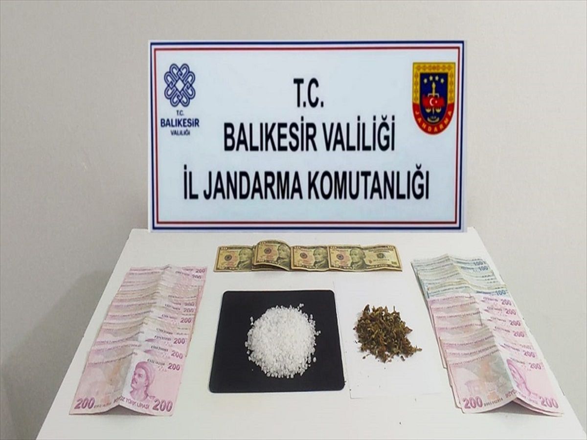 Balıkesir'de Uyuşturucu Operasyonu: 3 Şüpheli Gözaltına Alındı