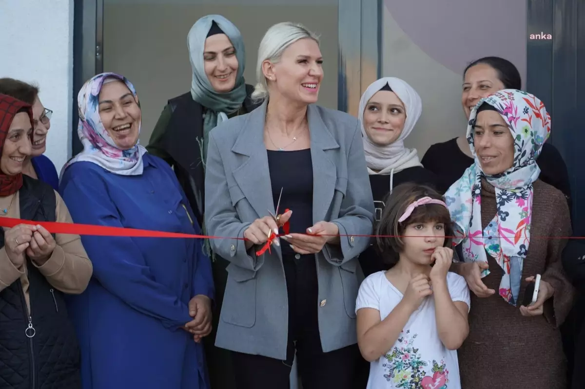 Bilecik Belediyesi Bahçelievler Mahallesi'nde Dikiş Kursu Merkezi Açtı